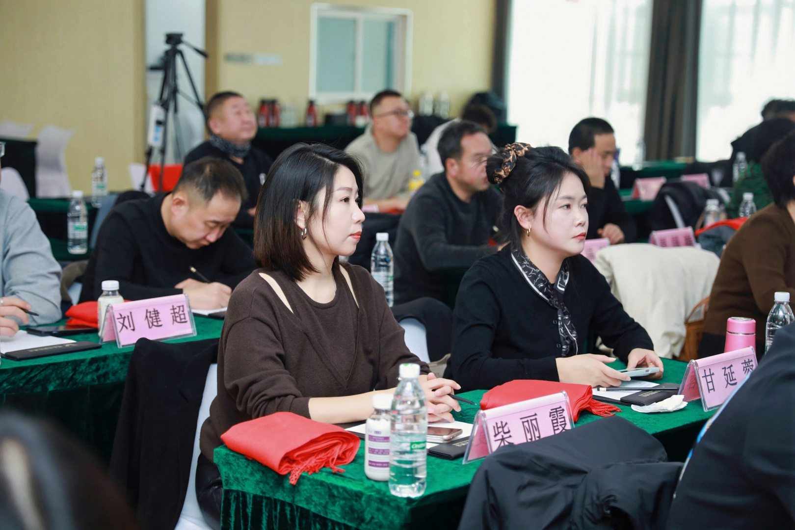 ���룬̤ʵ�ɣ���鴫ý2026����ʢ��Բ����Ļ��